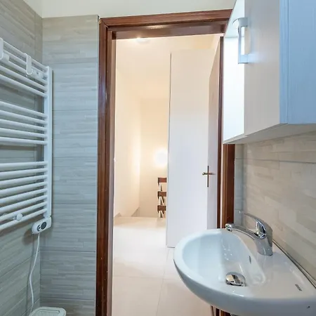 Holiday home Due Passi Dal Mare, Puccini Garden