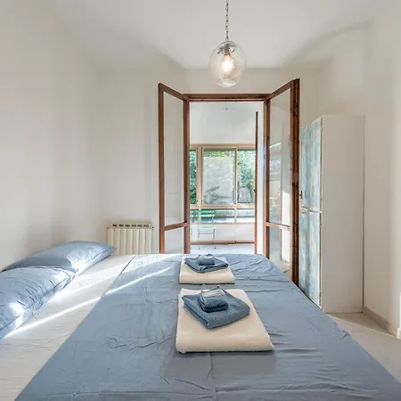 Due Passi Dal Mare, Puccini Garden Holiday home *